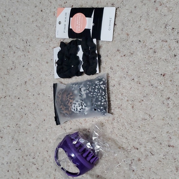 Other - Hair bundle